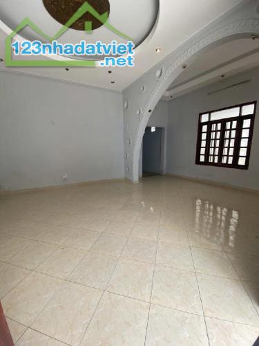 BÁN NHÀ GIẢ BIỆT THỰ - 117.76M² - LÂM VĂN BỀN, Q.7 - CHỈ 8 TỶ - 4