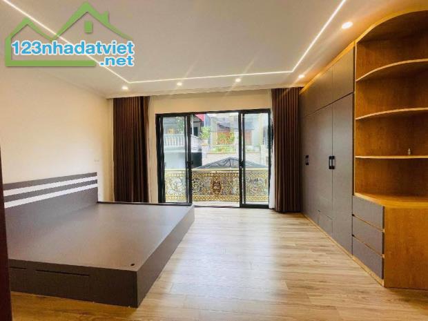 BÁN NHÀ KIÊU KỴ. 50M2 * 3 TẦNG * 3,95 TỶ. NGÕ Ô TÔ, Ở NGAY.