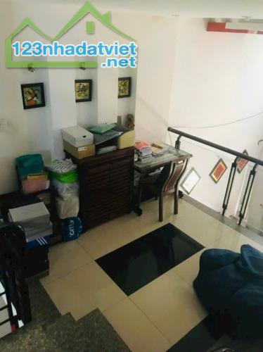 NHÀ 1 TRỤC QUANG TRUNG - P11 - Gò Vấp - Gần Chợ Hạnh Thông Tây DT: 90M2 GIÁ: 7,9TY TL - 3