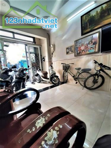 BÁN NHÀ QUẬN 10, GẦN BIGC MIỀN ĐÔNG, HẺM 8M KINH DOANH, TIỆN ÍCH VIP, 50M2 4 TẦNG 4PN 12TỶ - 4