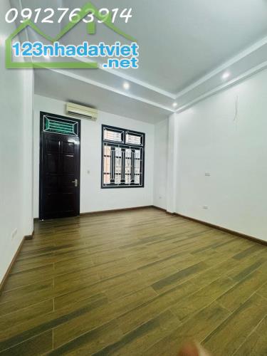 1 CĂN DUY NHẤT, 11.9 TỶ CÓ NGAY NHÀ LÁNG, 5T, 40M2, Ô TÔ 7 CHỖ ĐỖ CỬA - 2