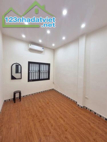 BẠCH MAI BÁN NHÀ DT 20M2 NHÀ 5 TẦNG MT 4 M GIÁ CHÀO 2,5 TỶ - 1