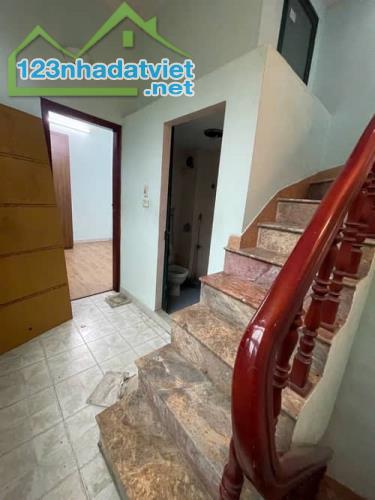 WBOZEO 🏡 Nhà 4 Tầng Phố 8/3, Mặt Tiền Đẹp, Ngõ Thoáng, Giá Chỉ 4.05 Tỷ