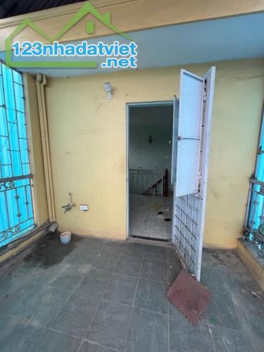 WBOZEO 🏡 Nhà 4 Tầng Phố 8/3, Mặt Tiền Đẹp, Ngõ Thoáng, Giá Chỉ 4.05 Tỷ - 1