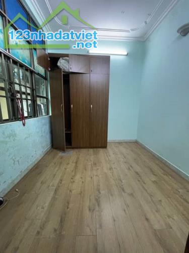 WBOZEO 🏡 Nhà 4 Tầng Phố 8/3, Mặt Tiền Đẹp, Ngõ Thoáng, Giá Chỉ 4.05 Tỷ - 5