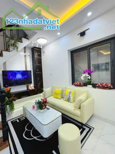 L3MPA3 🏠 Bán Nhà Mới Tinh, 4 Tầng, Nội Thất Hiện Đại, Gần Phố Lò Đúc, Giá Chỉ 5.9 Tỷ - 2