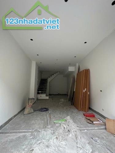 Nhà đẹp đón tết 40m 5 tầng gần Aeon Long Biên chỉ hơn 5 Tỉ