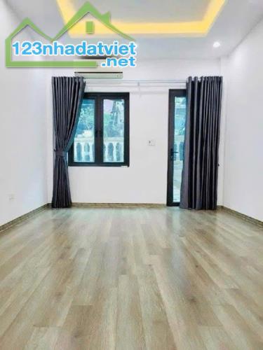 🏠NHÀ MỚI TOANH, NẰM TRUNG TÂM QUẬN HOÀNG MAI 5 Tầng nhỉnh 4 tỷ - 1