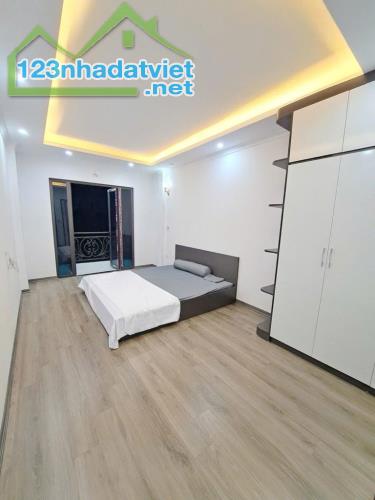 🏠NHÀ MỚI TOANH, NẰM TRUNG TÂM QUẬN HOÀNG MAI 5 Tầng nhỉnh 4 tỷ - 2