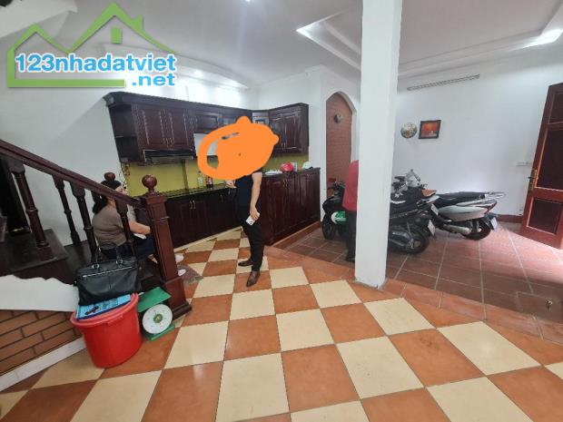 BÁN NHÀ NGÕ RỘNG NGÁCH NÔNG PHỐ THỊNH QUANG DT 40M2 - 4
