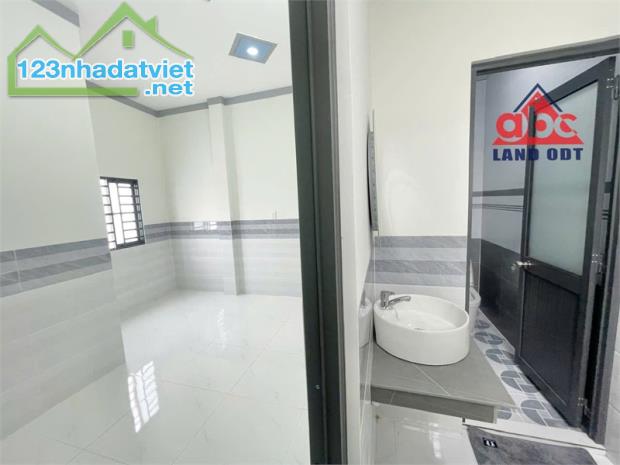 NP1089 nhà 1 lầu thiết kế hiện đại, gồm 3 phòng ngủ, với vị trí thuận lợi giao thông - 4