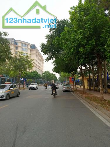 89m2, 50tr/m2, Phố Hoàng Minh Đạo, Long Biên, Chung cư, Ô tô.