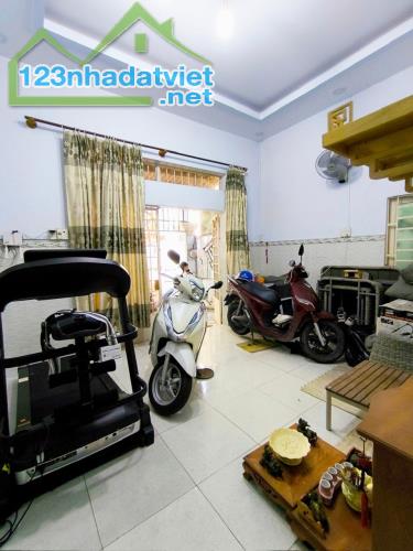 BÁN NHÀ MẶT TIỀN ĐƯỜNG 275, PHƯỜNG HIỆP PHÚ, THỦ ĐỨC, 92M2, GIÁ TỐT, CHỈ 5 TỶ - 1