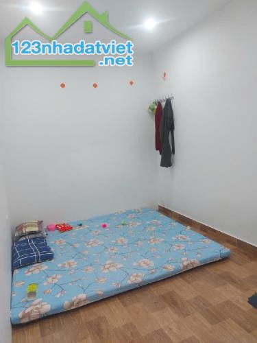 Chỉ 3.2 tỷ có nhà Định Công Thượng, Hoàng Mai, DT 36m2, 3 tầng đủ công năng - 2