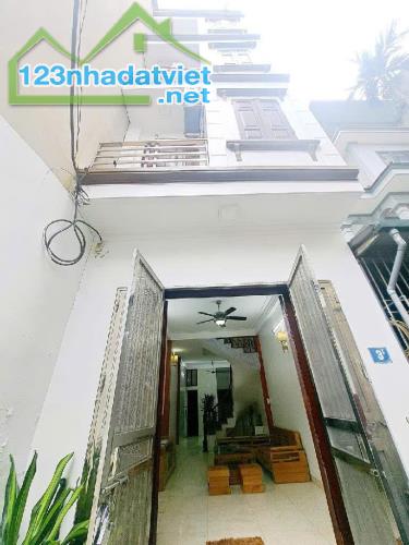 Bán nhà 45m², 5 tầng, 5PN, Định Công Hạ, Hoàng Mai, 6.3 tỷ, sổ đỏ