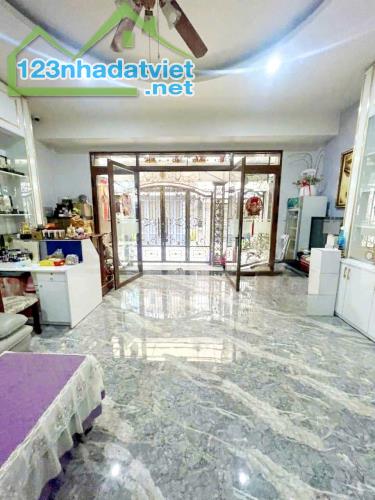 CHỦ GẤP BÁN GIẢM 3.5T - HUỲNH TẤN PHÁT - HẺM TRẢI NHỰA Ô TÔ NGỦ TRONG NHÀ - 82M2 - 11.x TỶ