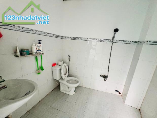 🏡 CHỈ VÁC VALI VÀO Ở - NHÀ ĐẸP HIỆP THÀNH QUẬN 12, 72M TẶNG FULL NỘI THẤT. CHỈ 4.5 TỶ.