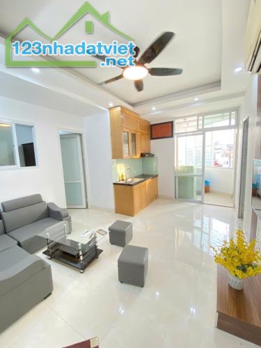 CHUNG CƯ THANH XUÂN, 56M², 2 NGỦ ĐẸP, BAN CÔNG RỘNG, Ô TÔ ĐỖ CỬA, GẦN PHỐ