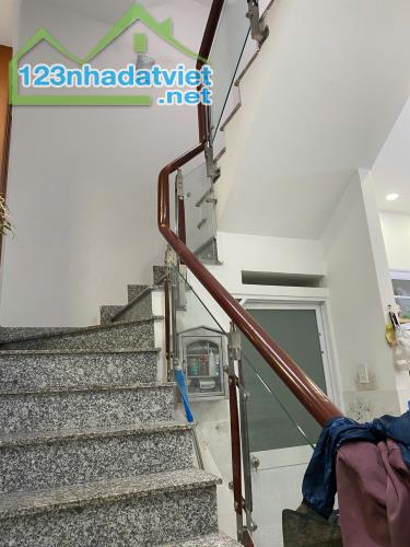 Bán Nhà 3 Tầng , Đ Võ Văn Hát, gần ĐH Tài Chính, Long Trường, DT 4.5 x15, Chỉ 4.35 Tỷ - 3