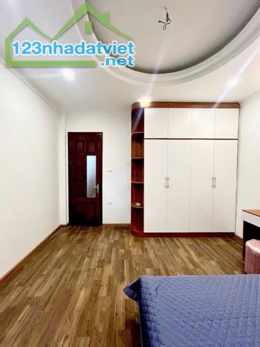 NHÀ ĐẸP GIẢI PHÓNG, Ở LUÔN. FULL NỘI THẤT, GẦN PHỐ, Ô TÔ, 40M2 GIÁ CHỈ 6.5 TỶ - 1