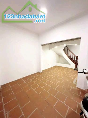 Cho thuê nhà ngõ ô tô Yên Hòa kinh doanh Spa, Phòng khám, TT dạy học Yên Hòa, 60m2, 4 - 3