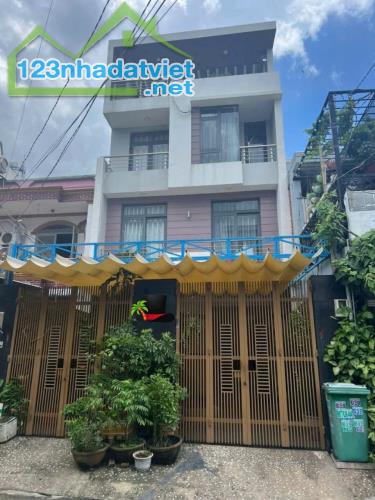 NHÀ 3 TẦNG. MT KINH DOANH, P. BÌNH THỌ - Tp THỦ ĐỨC. dt 105m2