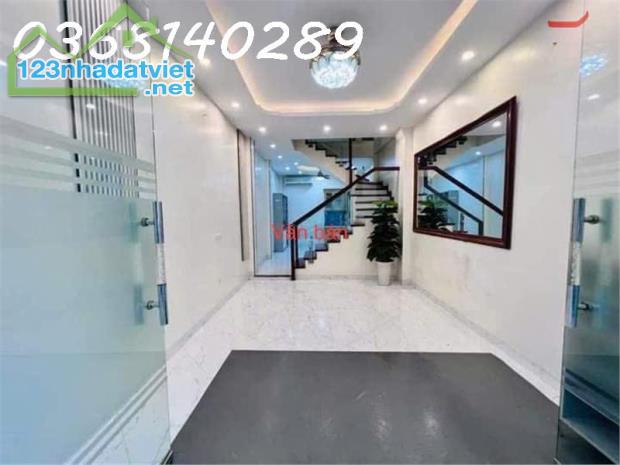 Siêu Hiếm!Nhà Gia Thượng 45m²-Phân Lô VIP - Ô Tô Đỗ Cửa - Giá Cực Tốt - 4