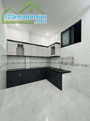 BÁN NHÀ  🏘️ MẶT TIỀN NGUYỄN ẢNH THỦ - GẦN CHỢ HIỆP THÀNH - Q12. ❗(4*17) == GIÁ 5.2 tỷ - T - 1