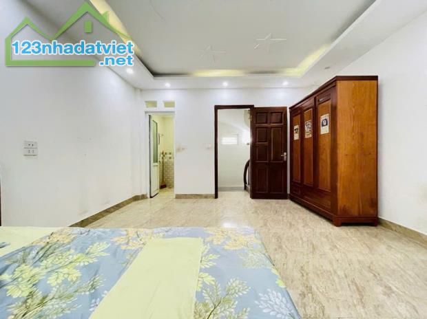 Nhà Đẹp Triều Khúc- TX , 40m2 , Giá hơn 6 Tỷ ,oto tránh 30m, full nội thất - 4