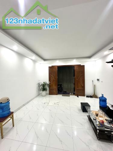 NHÀ MỚI ĐÓN TẾT-LÔ GÓC 3 THOÁNG-VỪA Ở VỪA CHO THUÊ-4 NGỦ-Ô TÔ ĐỖ GẦN-TIỆN ÍCH KHÔNG THIẾU - 3