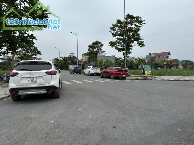 💥💥HÀNG NÓNG BỎNG TAY💥💥  👉 TRỤC CHÍNH - MAI ĐỘNG - HƯƠNG MẠC - TỪ SƠN - BẮC NINH 🚘 - 1