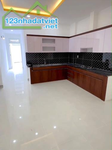 Bán Nhà 2 tầng DT lớn 142m2, 3PN, HXH TX21 gần Chợ Minh Phát chỉ hơn 4 đồng - 1