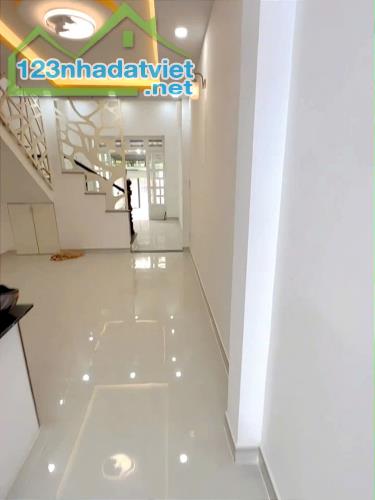 Bán Nhà 2 tầng DT lớn 142m2, 3PN, HXH TX21 gần Chợ Minh Phát chỉ hơn 4 đồng - 3