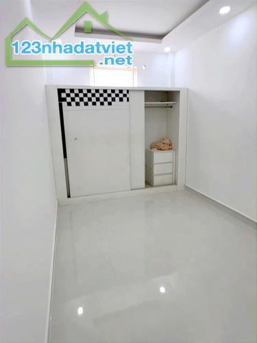 Bán Nhà 2 tầng DT lớn 142m2, 3PN, HXH TX21 gần Chợ Minh Phát chỉ hơn 4 đồng - 4