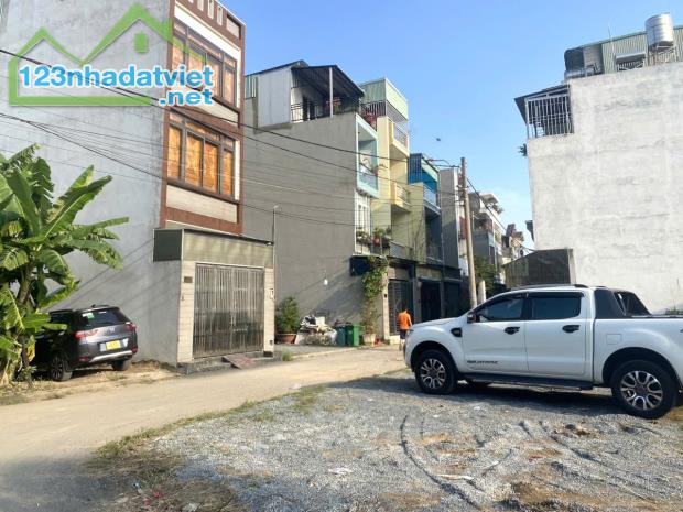 Nhà Đẹp ở ngay, khu P lô cao cấp, Bưng Ông Thoàn, Q9, dtsd 209m2, giá chỉ 5.45 tỷ - 2