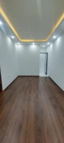 Nhà ĐỐNG ĐA 30m2 x 5 tầng - Ngõ nông, thoáng sáng - Gần phố. - 2