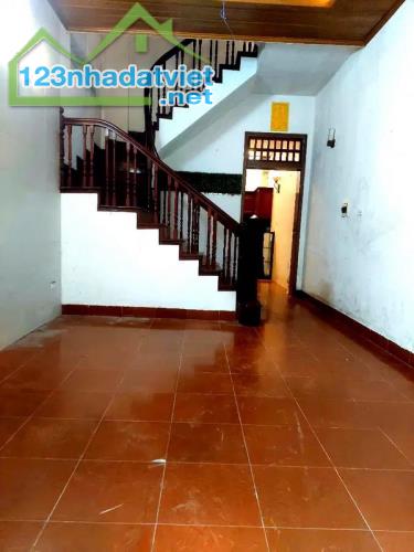 Bán nhà lô góc Nguyễn Ngọc Vũ Cầu Giấy 60m² 5T MT4m ngõ ô tô giá 15.75 tỷ