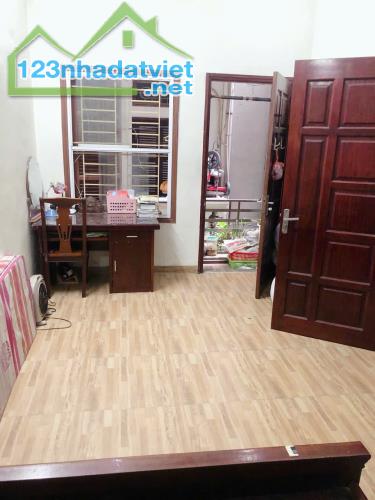 CHO THUÊ NHÀ NGUYÊN CĂN 7.2 HA VĨNH PHÚC, BƯỞI, 5 TẦNG, 30M2, 4 NGỦ, 14 TRIỆU.