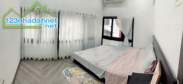 ❇️BÁN NHÀ TẬP THỂ TẦNG 3, MẶT PHỐ TRƯƠNG HÁN SIÊU, HOÀN KIẾM 70 M2, 2 PHÒNG NGỦ, 1 VS, - 2