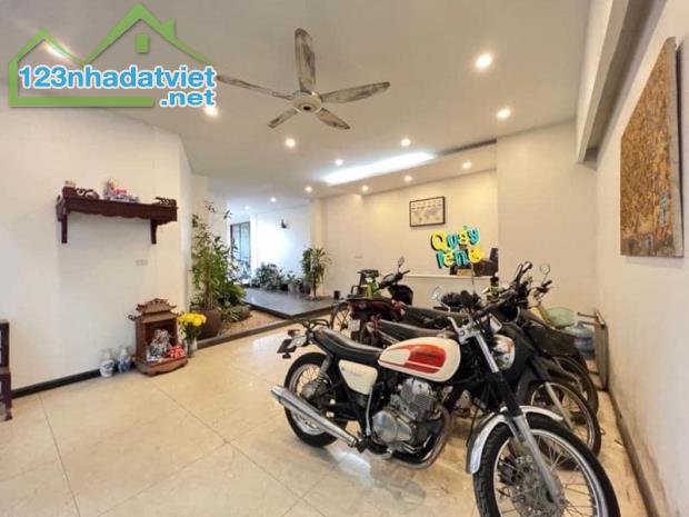 BÁN TÒA APARTMENT - MẶT PHỐ VIEW TOÀN CẢNH HỒ TÂY - LÔ GÓC - CĂN HỘ CAO CẤP - 4 MẶT - 3