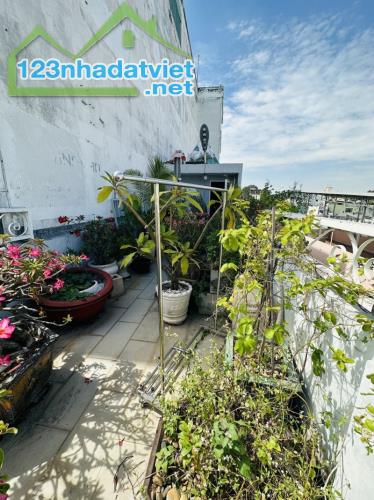 MẶT TIỀN NGUYỄN VĂN CỪ  - 5 TẦNG HOÀN CÔNG - THANG MÁY - 62M2 - CHỈ 29.3 TỶ