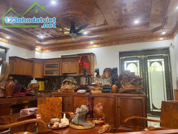 BIỆT THỰ 3 TẦNG TRUNG TÂM QUẬN THUẬN HOÁ . TP HUẾ - 1
