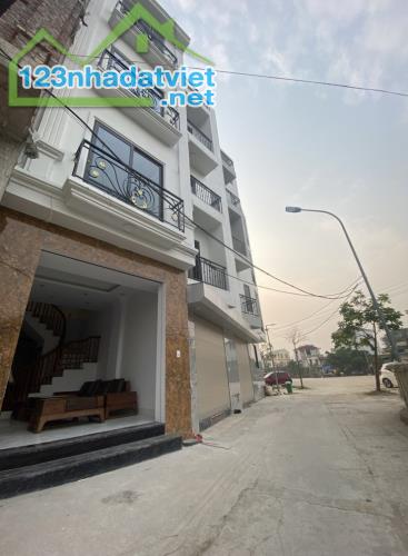 VIEW ĐẸP NHẤT LIÊN MẠC – Ô TÔ CẤT TRONG NHÀ- 2 THOÁNG VĨNH VIỄN-  giá chỉ 5,85 tỷ