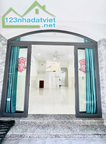 Bán Nhà 3 Tầng Tân Kiểng Quận 7 4x14m Không Quy Hoạch