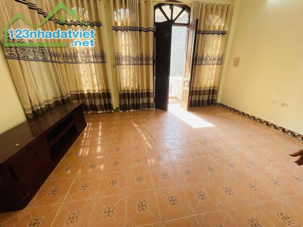 Bán nhà riêng Quận Hai Bà Trưng, Phố Đại La, 30m2, 5 Tầng, SÁT PHỐ, sổ vuông - 5.28 Tỷ - 4