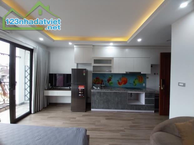 Cho thuê Căn Apartment tại ngõ 193 Trích Sài. Ban công rộng thoáng View hồ Tây. Chỉ 7tr