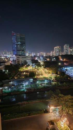 CĂN HỘ STUDIO HIỆN ĐẠI, VIEW ĐẸP NHÌN PHÚ MỸ HƯNG VÀ SÔNG, ĐẦY ĐỦ NỘI GỖ SOLID ĐỒ ĐIỆN ĐỒ