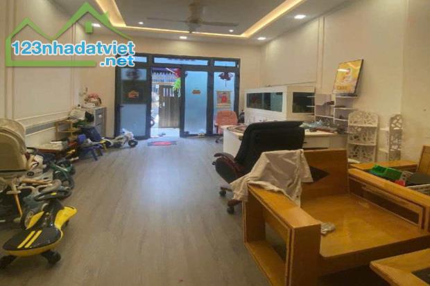 Bán nhà hẻm xe hơi, Âu Cơ, Tân Phú, 4.4m x 16m, 71 m², tặng nội thất - Giá 8.4 tỷ TL - 5
