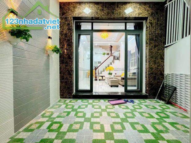 Định cư bán nhà gấp Huỳnh Văn Bánh, Phường 17, Phú Nhuận, Giá 2,868tỷ, Diện tích 60m2