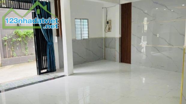 NGỘP!! BÁN NHÀ ĐƯỜNG XE HƠI LÔ GÓC TT TĂNG NHƠN PHÚ A, 60M2, 4 TỶ, NGANG 4,2M,2 PN, - 1